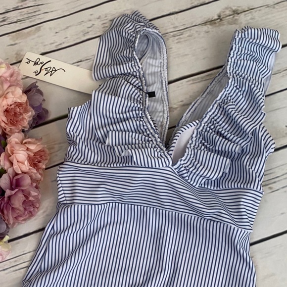 Retro Blue & White Strip Ruffled Push Up Swimsuit - Picture 12 of 16